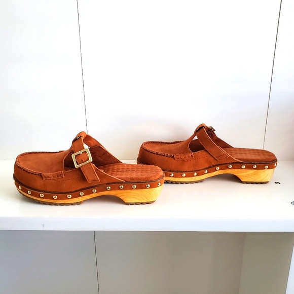 New w/out Box Kelsi Dagger suede clogs 7.5 - Picture 1 of 3